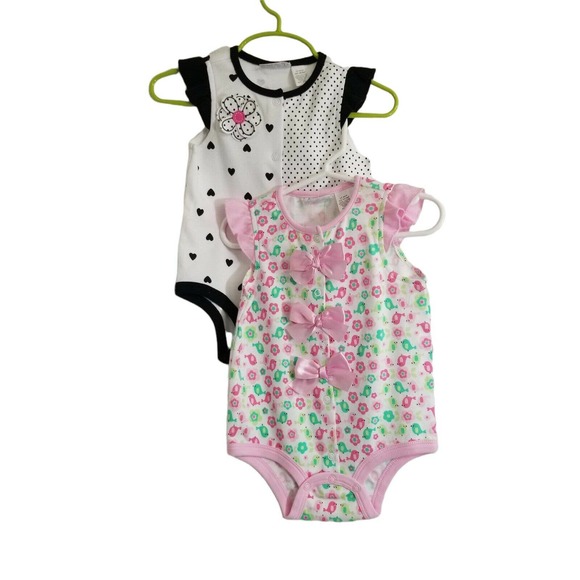 Lot of 2 First Impressions Black & White/Pink & Green Baby Romper Bodysuits 12 M - Picture 1 of 7